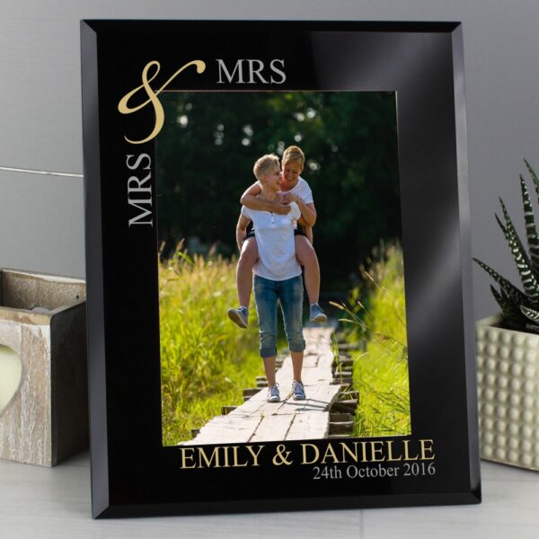 Personalised Gold Couples 7x5 Black Glass Photo Frame - Image 4